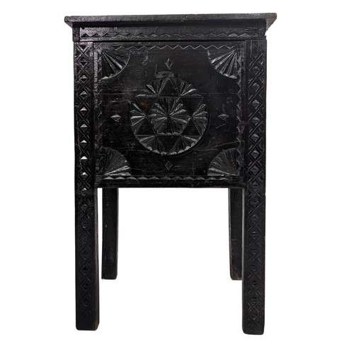 Coffre chevet bois sculpté - en,