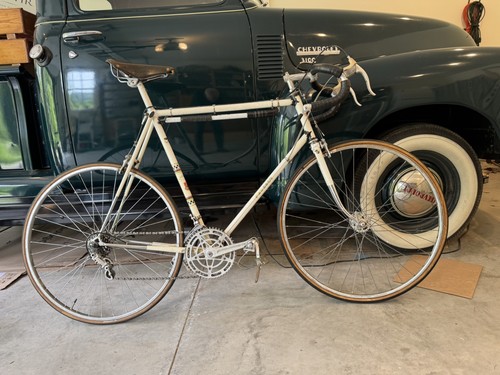 Classic vintage 1968 peugeot - 1968,