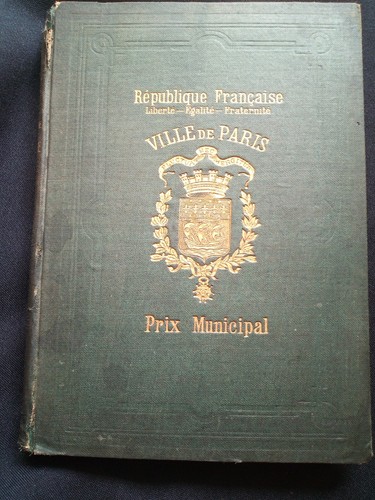 Petite bibliothèque blanche