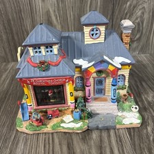 Lemax Noël Village Holly ’S Jour Soin Centre Missing Drapeaux #U5