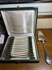 Christofle Alfenide Modèle Pompadour 12 Fourchettes À Desserts + Pèle À Tartes 