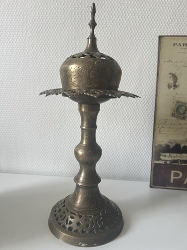 Bougeoir métal ajouré doré