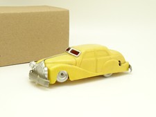 Gégé 18cm - American celluloid and sheet metal car