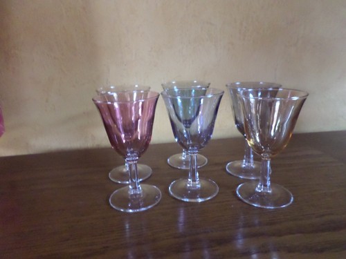 Verres pied de - verres, a
