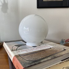 Globe ancien verre opaline