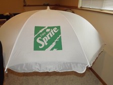 Sprite (Coca Cola) Beach Picnic Umbrella Sprite Logo Vintage 6 Feet 8 Panels EUC