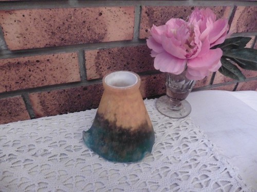 Ancienne tulipe pate verre - de,