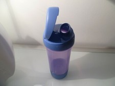 TUPPERWARE NEUVE GOURDE