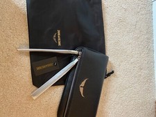 Pochette rock de chez Zadig &