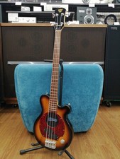 Guitare basse électrique