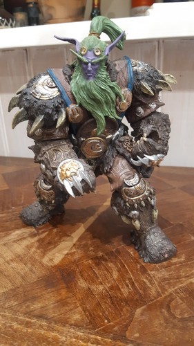 World warcraft figurine - world, of