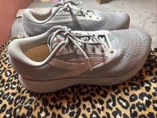 Brooks Adrenaline GTS 24 Womens 8 Extra Wide Shoes Running Gray 1204262E019