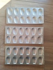 3 ANCIENS MOULES À MADELEINE