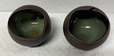 2 varnished sandstone ball pots inside (Splanques)