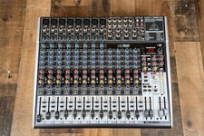 Table de mixage Behringer