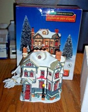 Lemax Gingerbread House