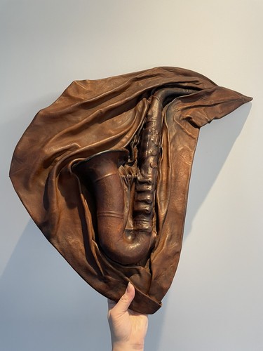 Sculpture cuir saxophone jazz - saxophone,