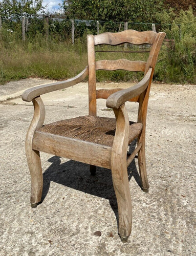 Vieux fauteuil bois - en,