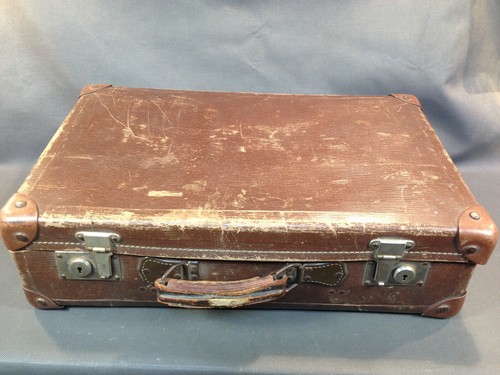 Ancienne valise carton - en,