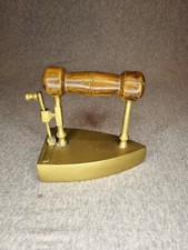 Fer à repasser en bronze