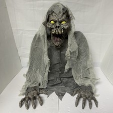 Halloween Spewing Corpse Animated Fogger Retired Tested Zombie Seasonal Visions