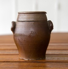 PETIT POT DE TERRE CUITE GRES VERNISSE / SALOIR OU POT A SEL