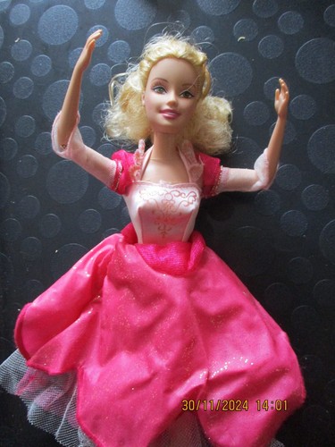 Poupee barbie genevieve - genevieve,