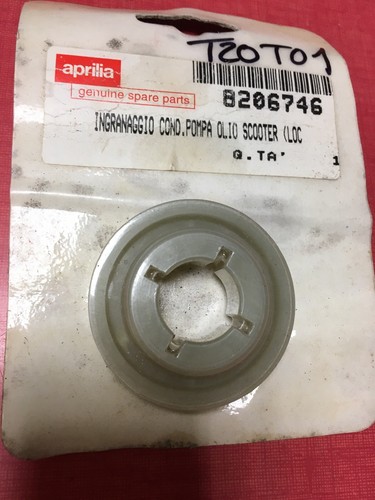 Aprilia 8206746 pignon pompe