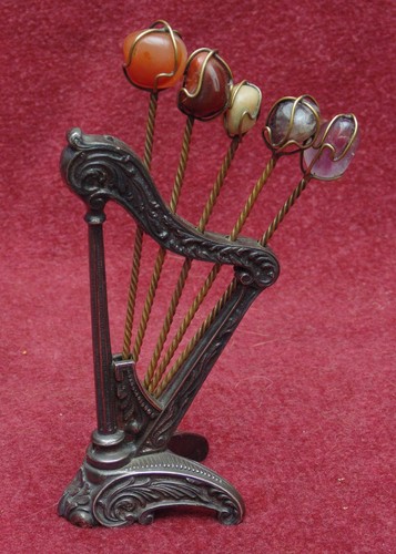 Ancien porte épingle chap - ancien, a