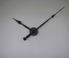 grande horloge design geante