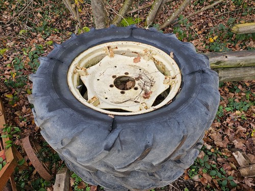Roues arrieres tracteur - ,