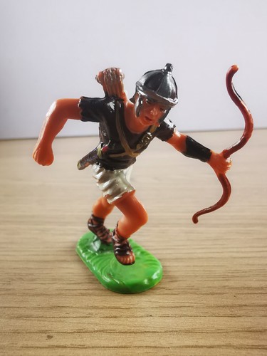 Figurine soldat antique avec