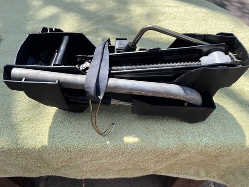 Polo mk3 6n2 car jack - polo,