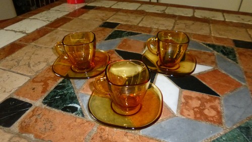 Lot petites tasses à - lot,