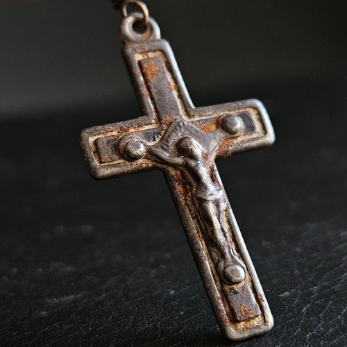 Crucifix pendentif croix - , en