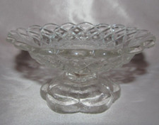 Baguier ancien en verre