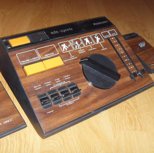 Très ancienne console style