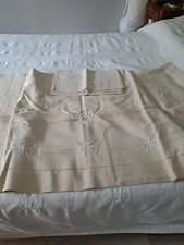 Drap En Lin Brodé Avec Taie