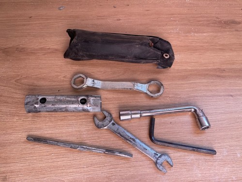 Une trousse outils - une, outillage