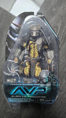 Figurine neca avp - 🤖,
