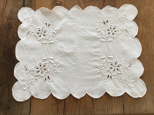 Linge ancien joli napperon - linge,