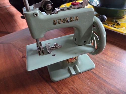 Magnifique machine singer - magnifique, baby