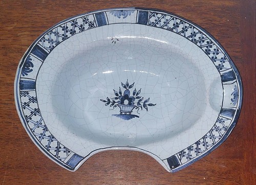 Plat barbe faience rouen - barbe,