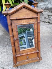 ANCIENNE ARMOIRE DE TOILETTE