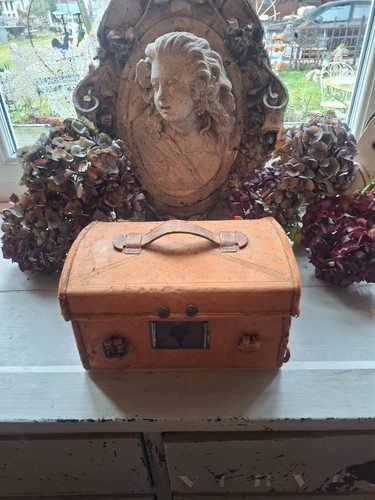 Ancienne petite malle - ,