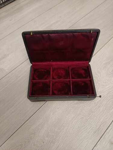 Très ancien coffret cuir - très, en