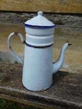 ancienne cafetière tôle