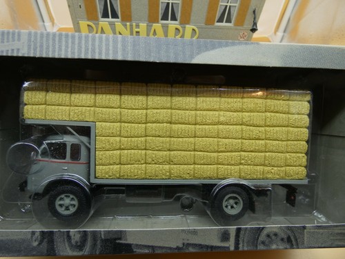 Camion renault faineant 1955 - camion,