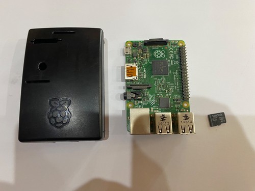 Raspberry model 1go - model, b