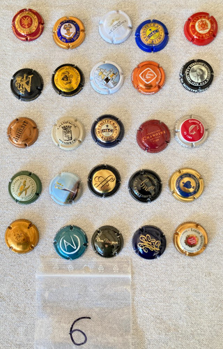 Lot 25 muselets de - 6,